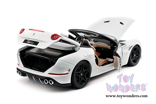 BBurago Signature Series - Ferrari California Open Top (1/18 scale diecast model car, White) 16904W