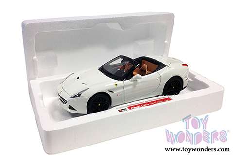 BBurago Signature Series - Ferrari California Open Top (1/18 scale diecast model car, White) 16904W