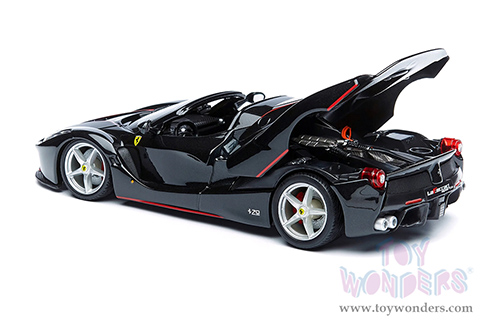 BBurago Ferrari Race & Play - Ferrari F70 Aperta (1/24 scale diecast model car, Black) 18-26022BK
