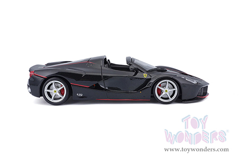 BBurago Ferrari Race & Play - Ferrari F70 Aperta (1/24 scale diecast model car, Black) 18-26022BK