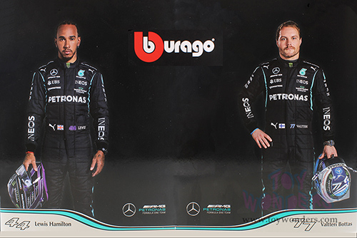 BBurago - Mercedes AMG F1 W12 E Performance Formula 1 (2021) (1/43 scale diecast model car, Silver/Turquoise) 18-38038HAMI