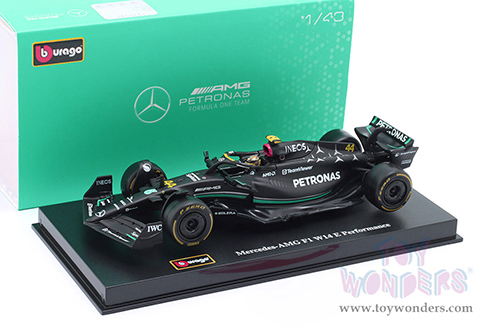 Bburago Formula Racing - Mercedes AMG Petronas F1 Team #44 Lewis Hamilton with Driver Formula One F1 W14 E Performance (2023) (1/43 scale diecast model car, Black) 18-38081/44