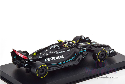 Bburago Formula Racing - Mercedes AMG Petronas F1 Team #44 Lewis Hamilton with Driver Formula One F1 W14 E Performance (2023) (1/43 scale diecast model car, Black) 18-38081/44