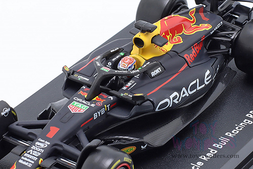 Bburago - Oracle Red Bull Racing RB19 #1 Max Verstappen with Driver Formula One F1 (2023) (1/43 scale diecast model car, Black) 18-38083/1