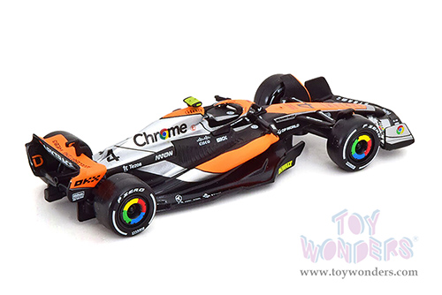 Bburago Formula Racing - McLaren F1 Team #4 Lando Norris Formula One F1 British GP (2023) (1/43 scale diecast model car, Black/Orange/Silver) 18-38087/4