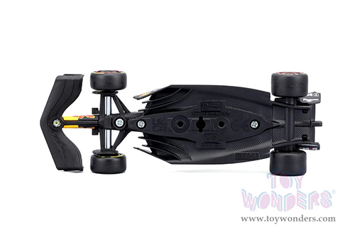 Bburago - Oracle Red Bull Racing RB20 #1 Max Verstappen with Driver Formula One F1 (2024) (1/43 scale diecast model car, Black) 18-38098/1