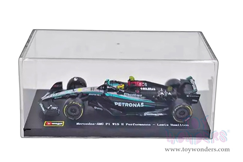 Bburago Formula Racing - Mercedes AMG Petronas F1 Team #44 Lewis Hamilton with Driver Formula One F1 W15 E Performance (2024) (1/43 scale diecast model car, Black) 18-38209/44