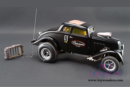 Acme - Pork Chop's Willys Gasser Jailbreak (1933, 1/18 scale diecast model car, Black) 1800907