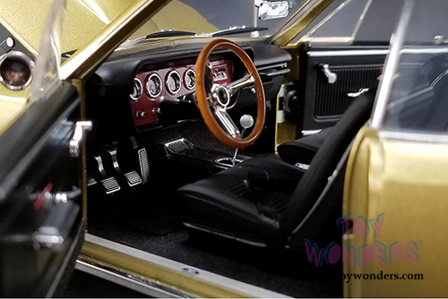 Acme - Pontiac Tiger Gold GTO Hardtop (1966, 1/18 scale diecast model car, Gold) 1801208