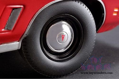 Acme - Pontiac&reg; LeMans GTO Hardtop (1972, 1/18 scale diecast model car, Cardinal Red) 1801210