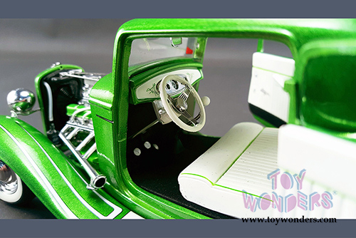 Acme - Grand National Deuce Series Ford 3-Window Coupe Release No. 6 (1932, 1/18 scale diecast model car, Green) 1805011