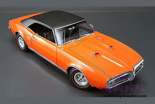 Acme - Pontiac Firebird with Vinyl Top (1968, 1/18 scale diecast model car, Carnival Red)  1805205