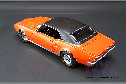 Acme - Pontiac Firebird with Vinyl Top (1968, 1/18 scale diecast model car, Carnival Red)  1805205