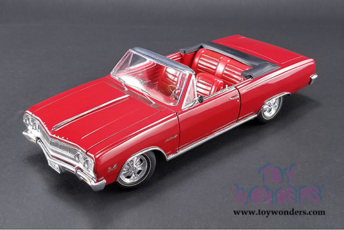Acme - Chevrolet&reg; Chevelle&reg; Z16 (Malibu SS 396) Convertible (1965, 1/18 scale diecast model car, Red)  1805306