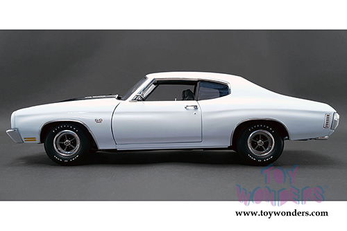 Acme - Chevy Chevelle LS6 454 Hardtop (1970, 1/18 scale diecast model car, White)  1805508