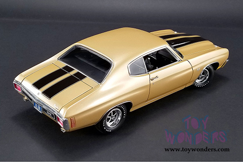 Acme - Chevy Chevelle SS 396 Hardtop (1970, 1/18 scale diecast model car, Desert Sand/Black) 1805509
