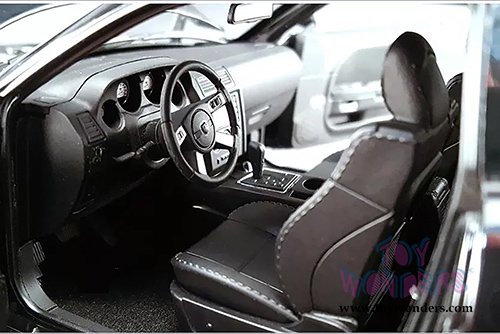 Acme - Texas Highway Patrol Dodge Challenger SRT8 Blackout (1/18 scale diecast model car, Black)  1806008