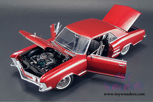 Acme - Tommy Ivo's 1964 Buick Riviera Hardtop (1964, 1/18 scale diecast model car, Burgundy Metallic) 1806301