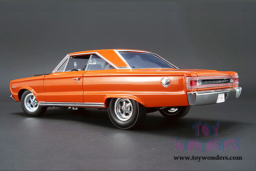 Acme - Plymouth GTX&reg; HEMI Bullet Hardtop (1967, 1/18 scale diecast model car, Orange) 1806702