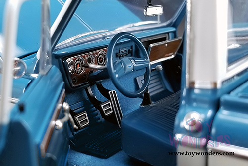 Acme - Chevrolet&reg; C10 Custom Pickup Truck (1971, 1/18 scale diecast model car, Blue w/White) 1807209