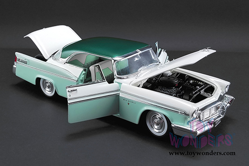 Acme - Chrysler New Yorker St. Regis Hardtop (1956, 1/18 scale diecast model car, Mint Green/White) 1809003