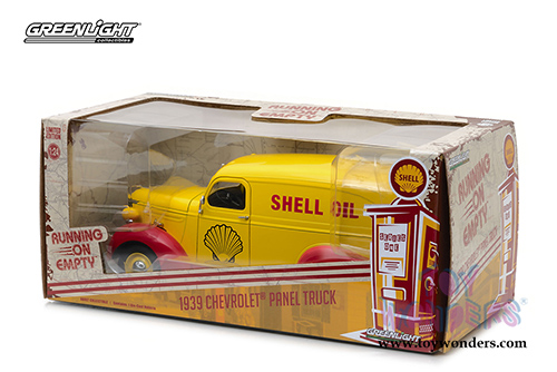 Greenlight - Running on Empty | Shell Oil Chevrolet&reg; Panel Truck (1939, 1/24 scale diecast model car, Yellow/Red) 18237