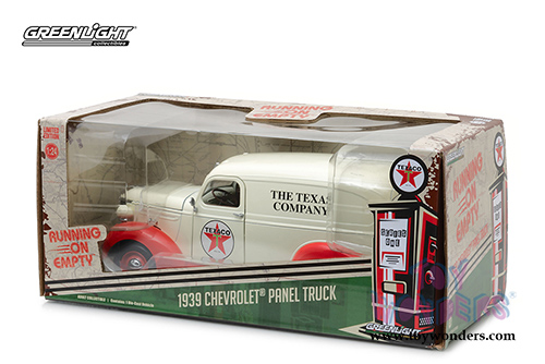 Greenlight - Running on Empty | Texaco Oil Chevrolet&reg; Panel Truck (1939, 1/24 scale diecast model car, Cream/Red) 18238