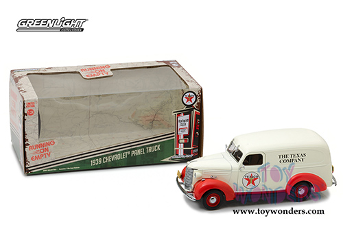 Greenlight - Running on Empty | Texaco Oil Chevrolet&reg; Panel Truck (1939, 1/24 scale diecast model car, Cream/Red) 18238