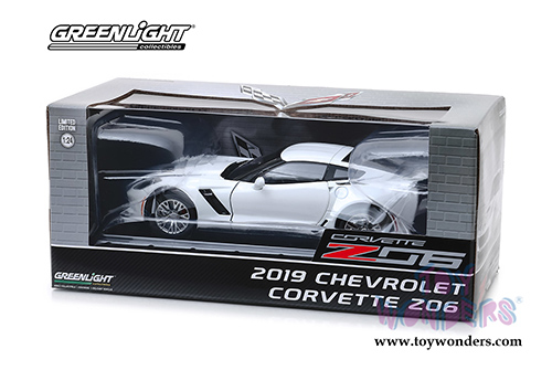 Greenlight - Chevrolet&reg; Corvette&reg; Z06 Coupe (2019, 1/24 scale diecast model car, Artic White) 18250