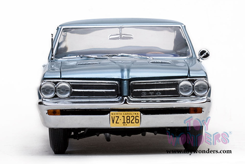 Sun Star USA - Pontiac GTO Hard Top (1964, 1/18 scale diecast model car, Yorktown Blue) 1826BU
