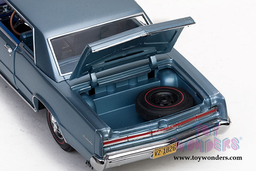 Sun Star USA - Pontiac GTO Hard Top (1964, 1/18 scale diecast model car, Yorktown Blue) 1826BU