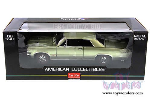 Sun Star USA - Pontiac GTO Hardtop (1964, 1/18 scale diecast model car, Pinehurst Green) 1827GN