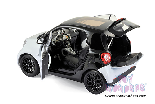 Norev - Smart Fortwo Hard Top (2015, 1/18 scale diecast model car, Black & White) 183430