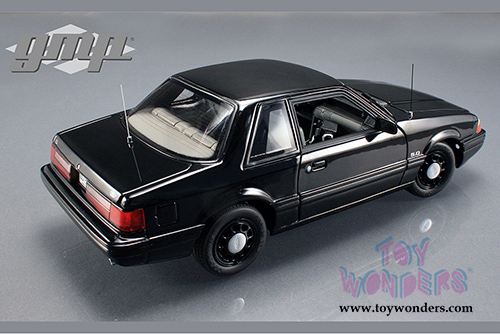 GMP - FBI Pursuit Ford Mustang Hard Top (1992, 1/18 scale diecast model car, Black) 18805BK