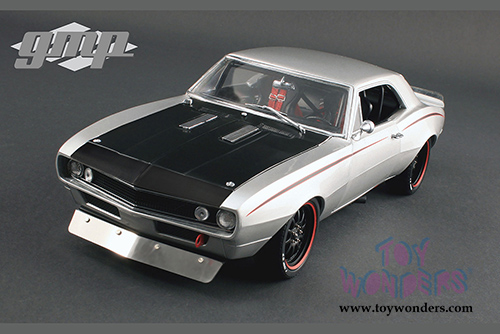 GMP - Chevy Camaro Hard Top (1967, 1/18 scale diecast model car, Sliver) 18806SV