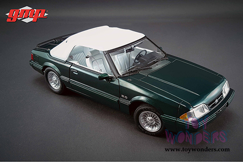GMP - Ford Mustang 5.0L LX Convertible 7-UP edition (1990, 1/18 scale diecast model car, Emerald Green) 18815