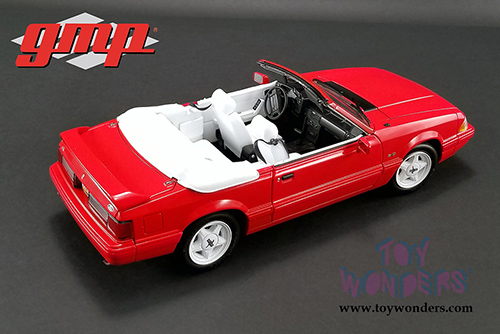 GMP - Ford Mustang LX 5.0L Convertible (1992, 1/18 scale diecast model car, Vibrant Red/White) 18822