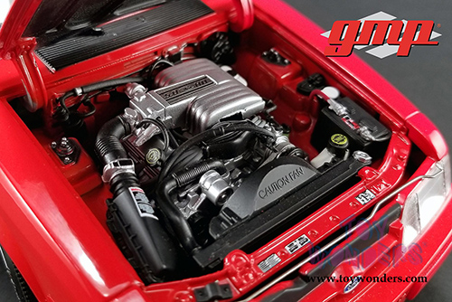 GMP - Ford Mustang LX 5.0L Convertible (1992, 1/18 scale diecast model car, Vibrant Red/White) 18822