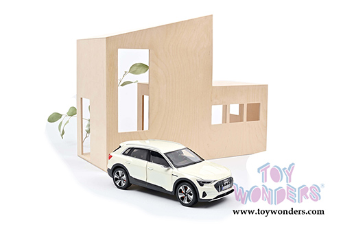 Norev - Audi E-Tron Hardtop (2019, 1/18 scale diecast model car, White Metallic) 188310