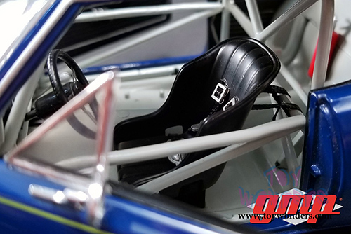 GMP - Chevrolet&reg; Trans Am Camaro&reg; Z/28 #15 Mark Donohue - Sunoco Penske Racing Hardtop (1967, 1/18 scale diecast model car, Blue) 18833