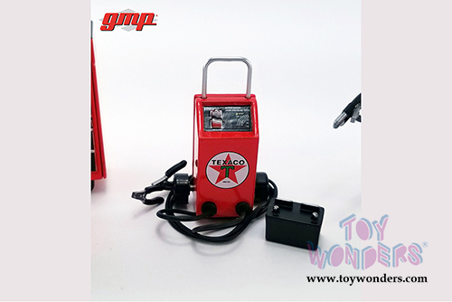 GMP - Texaco Oil Garage Shop Tool Set 1 (6 pc. set, 1:18 Scale) 18870