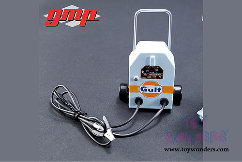 GMP - Gulf Oil Shop Tool Set 1 (1:18 Scale, Light Blue/Orange) 18872