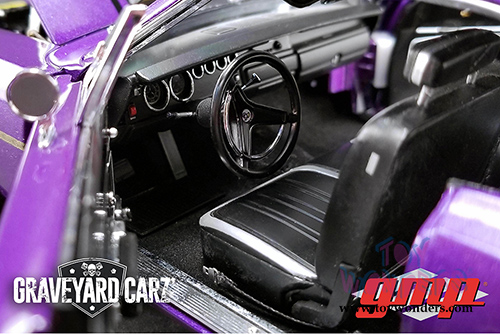 GMP - Graveyard Carz Plymouth Road Runner Hard Top (1970, 1/18 scale diecast model car, Purple) 18897
