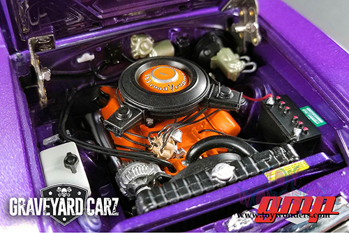 GMP - Graveyard Carz Plymouth Road Runner Hard Top (1970, 1/18 scale diecast model car, Purple) 18897