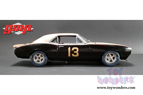 GMP - Smokey Yunick's #13 Chevrolet&reg; Camaro&reg; Hardtop (1967, 1/18 scale diecast model car, Black/Gold) 18901