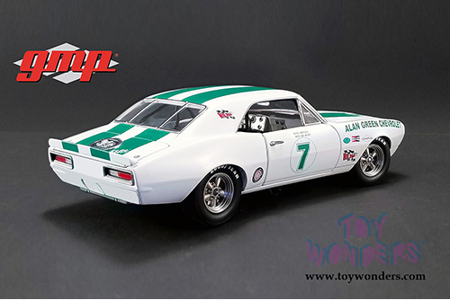 GMP - Chevrolet&reg; Trans Am Camaro&reg; Z28 #7 Allan Green Chevrolet&reg; Hardtop (1967, 1/18 scale diecast model car, White/Green) 18909