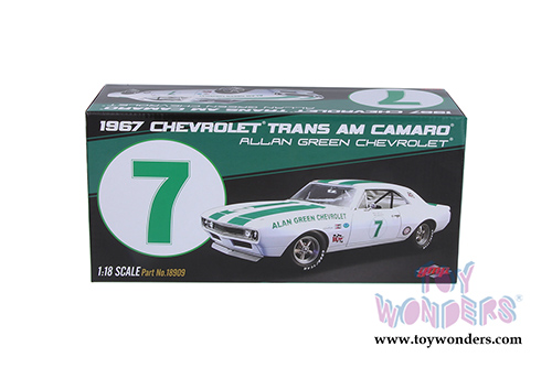 GMP - Chevrolet&reg; Trans Am Camaro&reg; Z28 #7 Allan Green Chevrolet&reg; Hardtop (1967, 1/18 scale diecast model car, White/Green) 18909