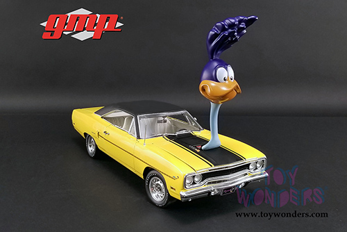 GMP - Plymouth Road Runner with "The Loved Bird" Road Runner Air Grabber Figure (1970, 1/18 scale diecast model car, Yellow/Black) 18924