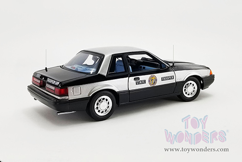 GMP - Ford Mustang 5.0 SSP - North Carolina Highway Patrol State Trooper (1993, 1/18 scale diecast model car, Black/Silver) 18976