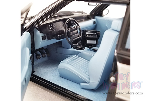 GMP - Ford Mustang 5.0 SSP - North Carolina Highway Patrol State Trooper (1993, 1/18 scale diecast model car, Black/Silver) 18976